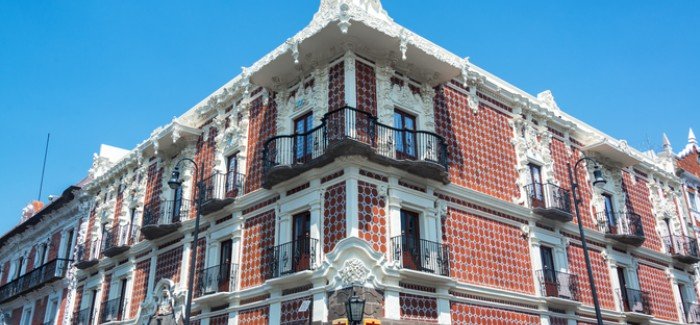 Building covered in Talavera tiles in Puebla, Mexico